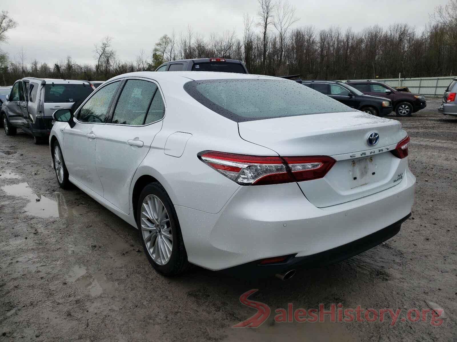 4T1B21HK8JU008688 2018 TOYOTA CAMRY