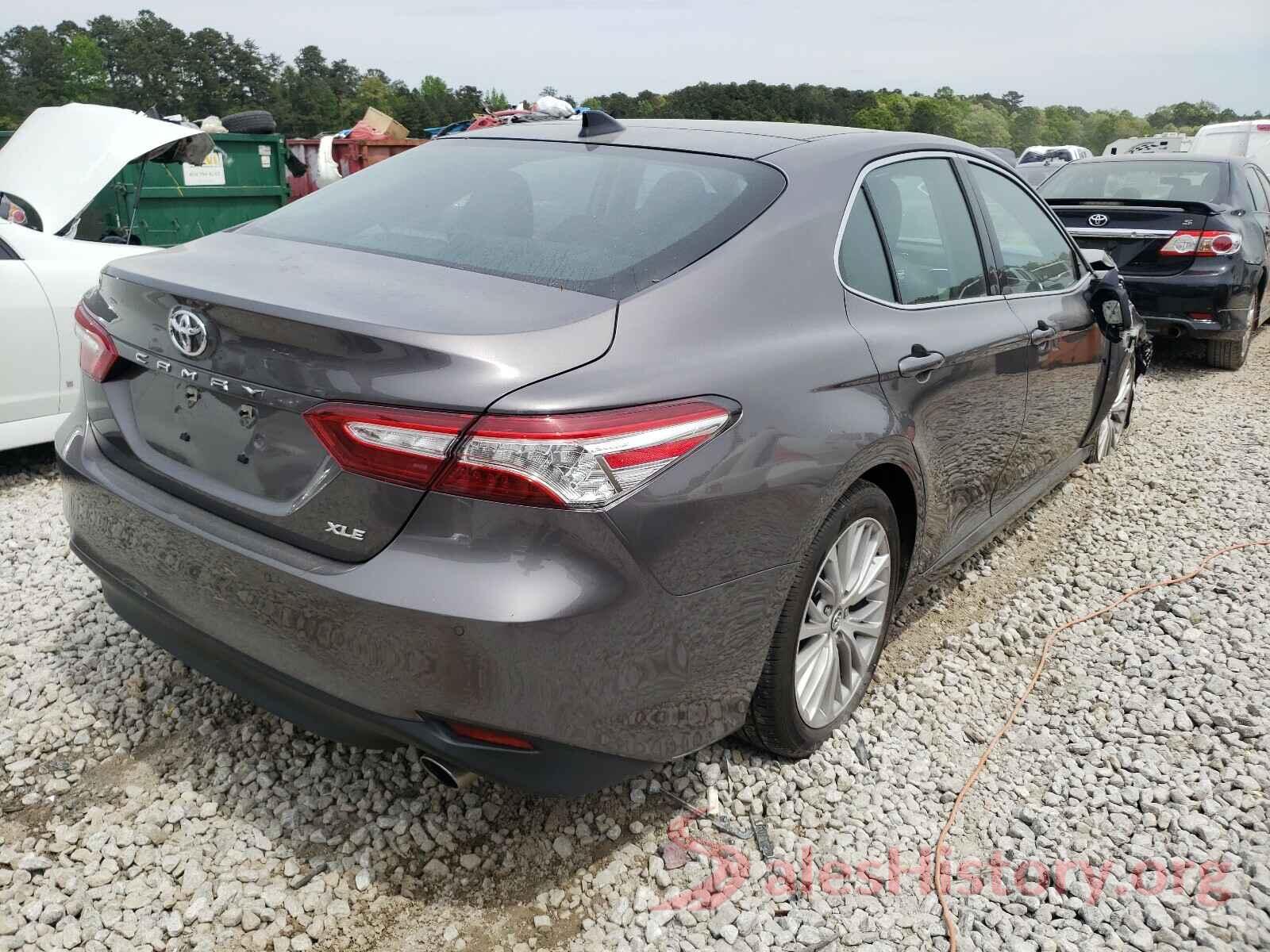 4T1B11HK8JU049406 2018 TOYOTA CAMRY