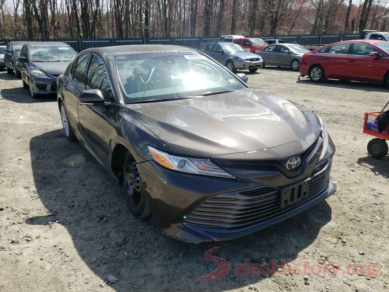 4T1B11HK6JU069959 2018 TOYOTA CAMRY