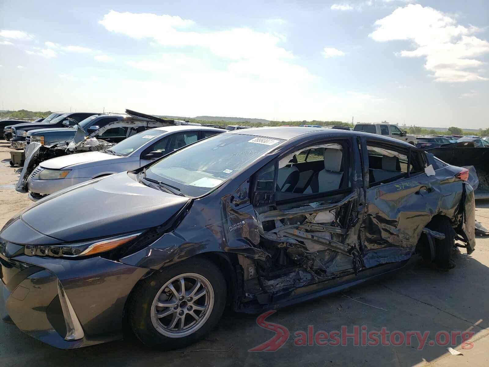 JTDKARFP6J3091077 2018 TOYOTA PRIUS