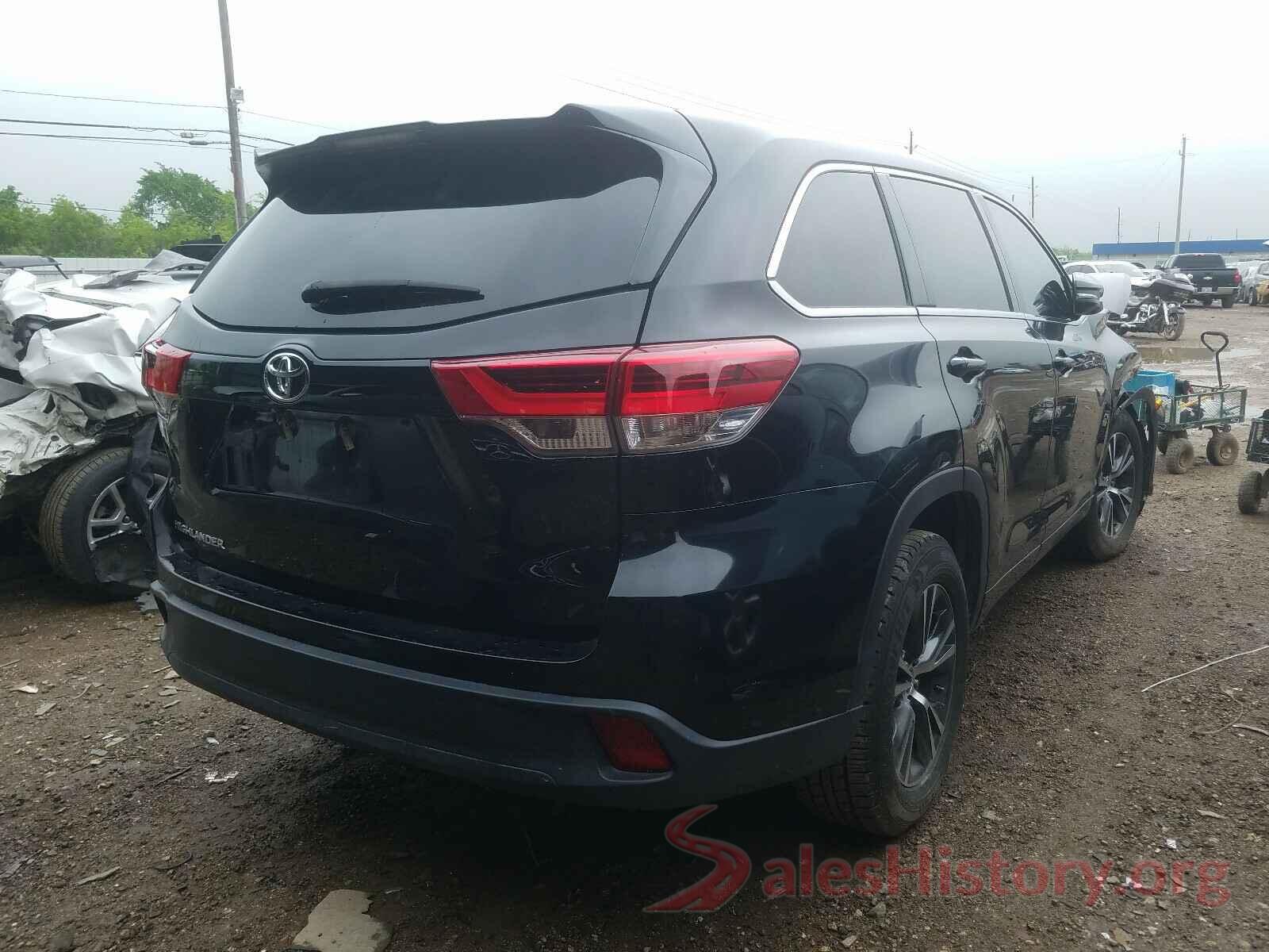 5TDZARFH8JS033879 2018 TOYOTA HIGHLANDER