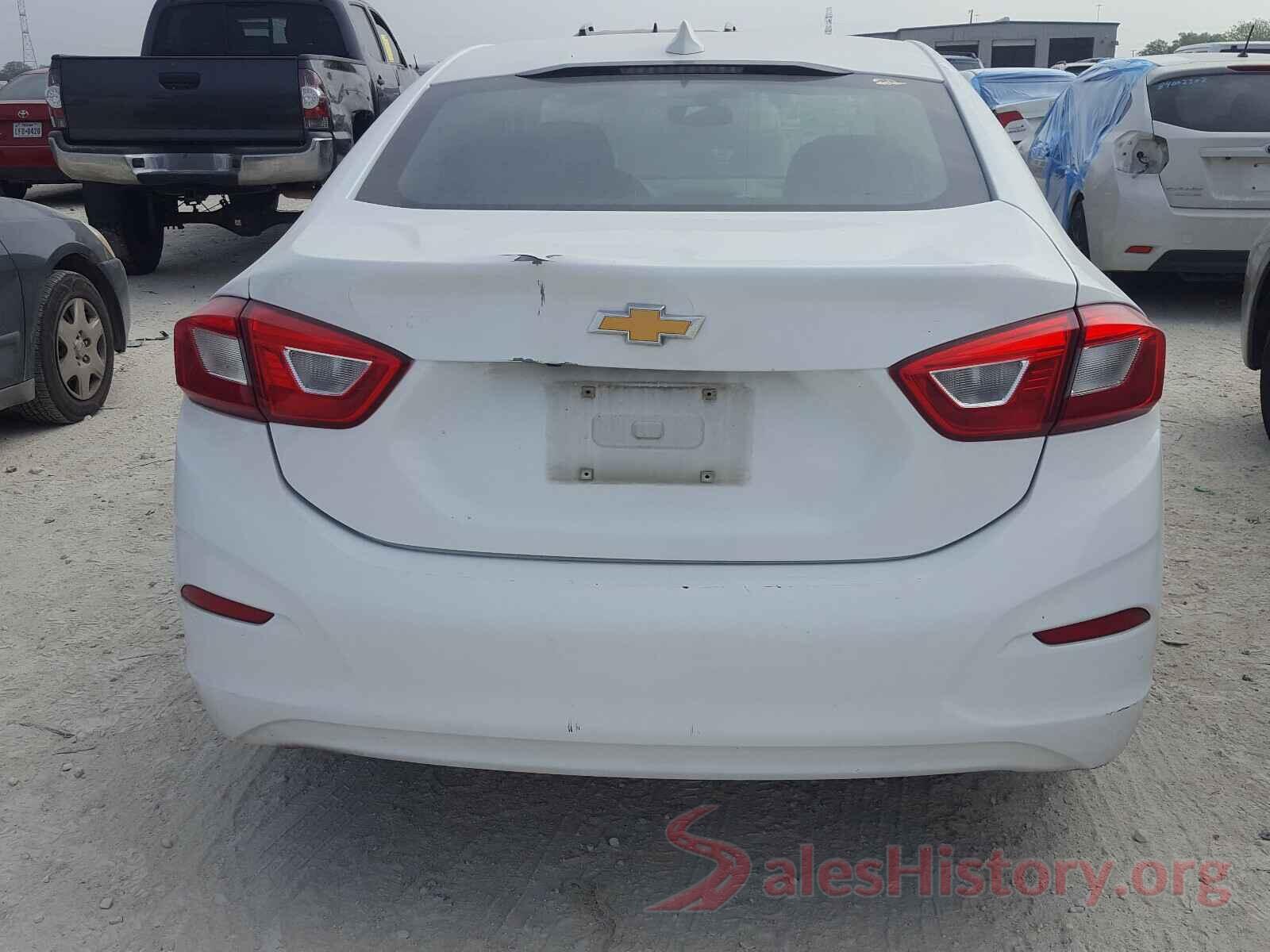 1G1BE5SM8J7110528 2018 CHEVROLET CRUZE