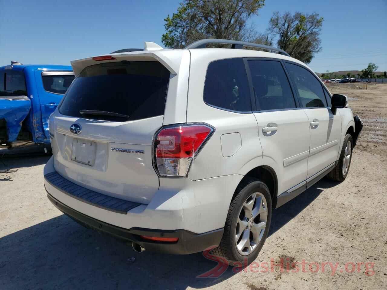 JF2SJAWC1JH473004 2018 SUBARU FORESTER