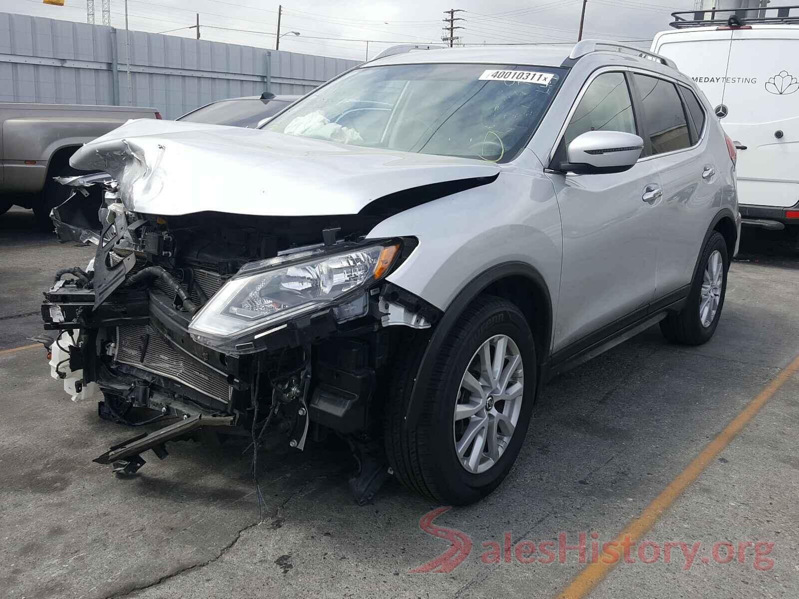 KNMAT2MT9JP559597 2018 NISSAN ROGUE