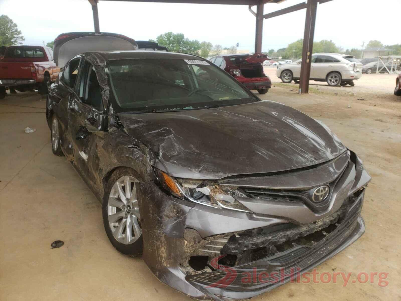 4T1B11HK0JU626221 2018 TOYOTA CAMRY