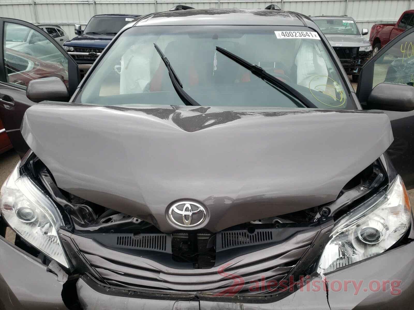 5TDKZ3DC4HS841798 2017 TOYOTA SIENNA