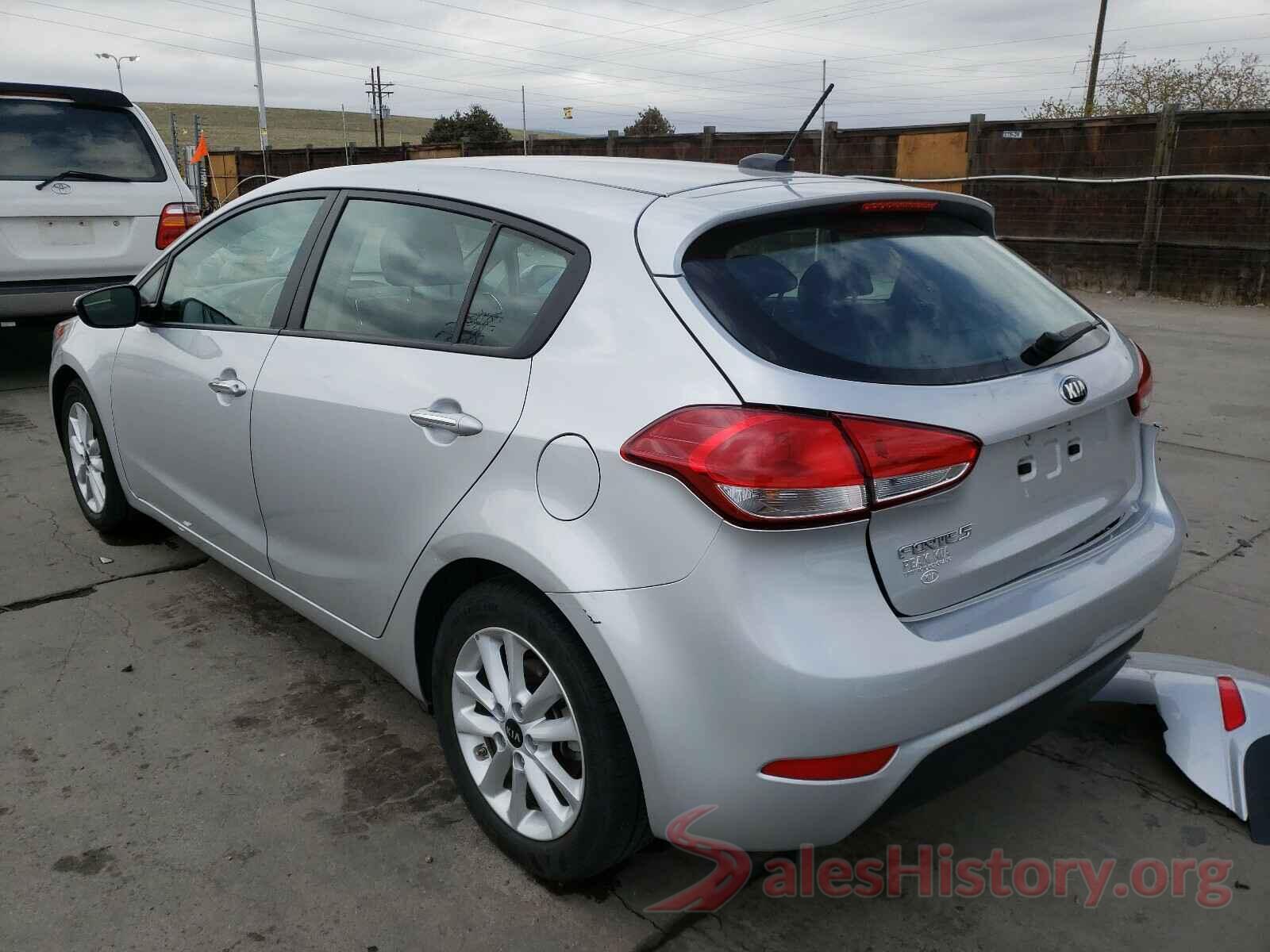 KNAFK5A80H5674926 2017 KIA FORTE