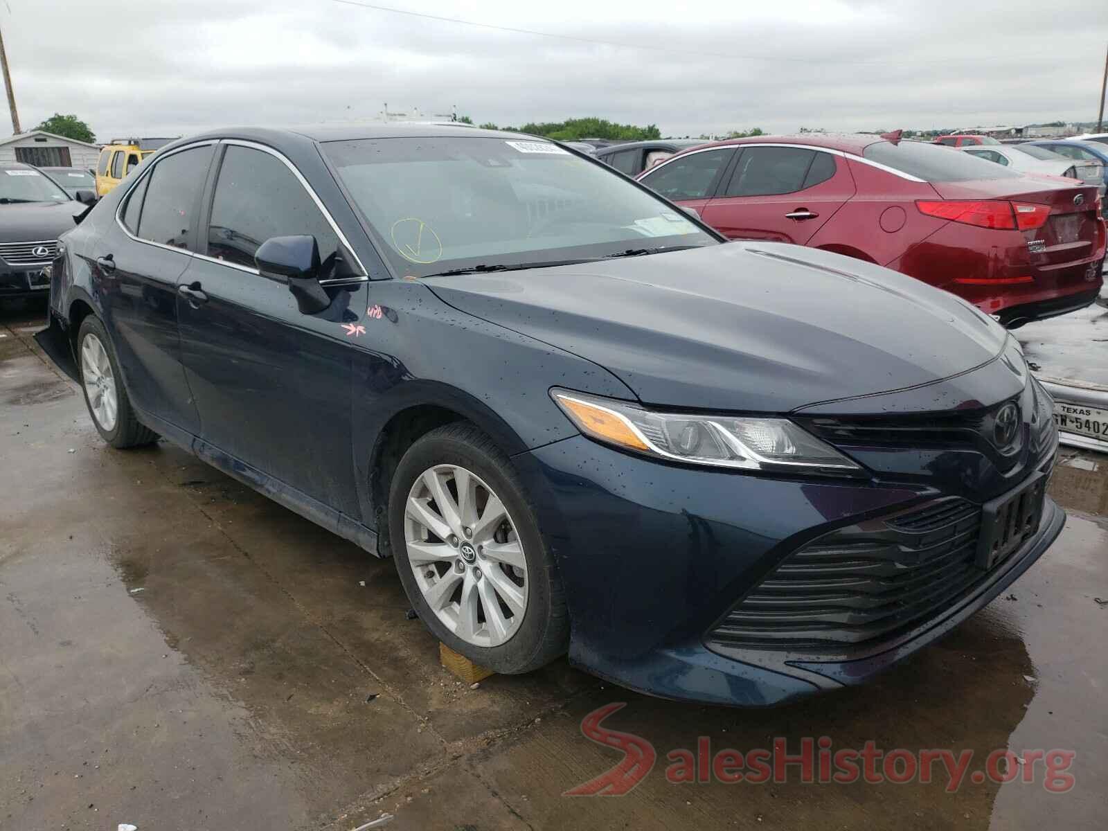 4T1B11HK0JU629443 2018 TOYOTA CAMRY