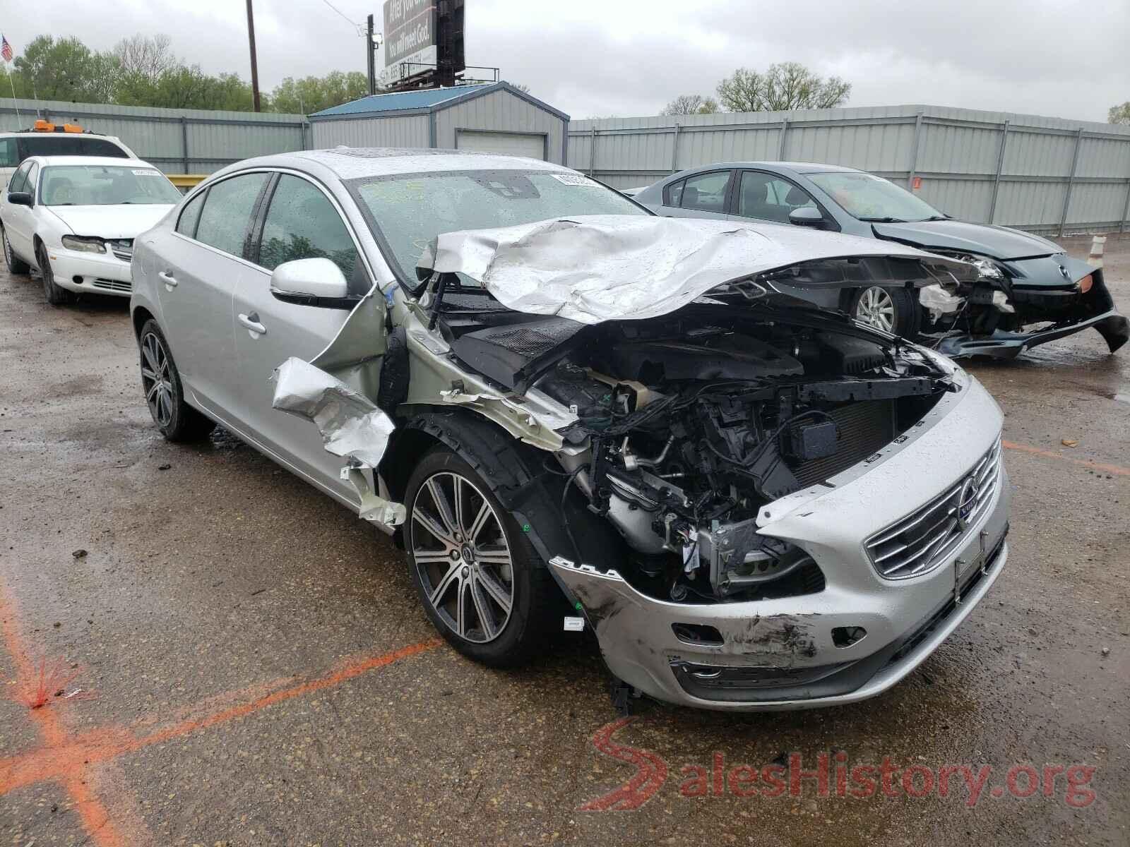 LYV402HM0JB172828 2018 VOLVO S60