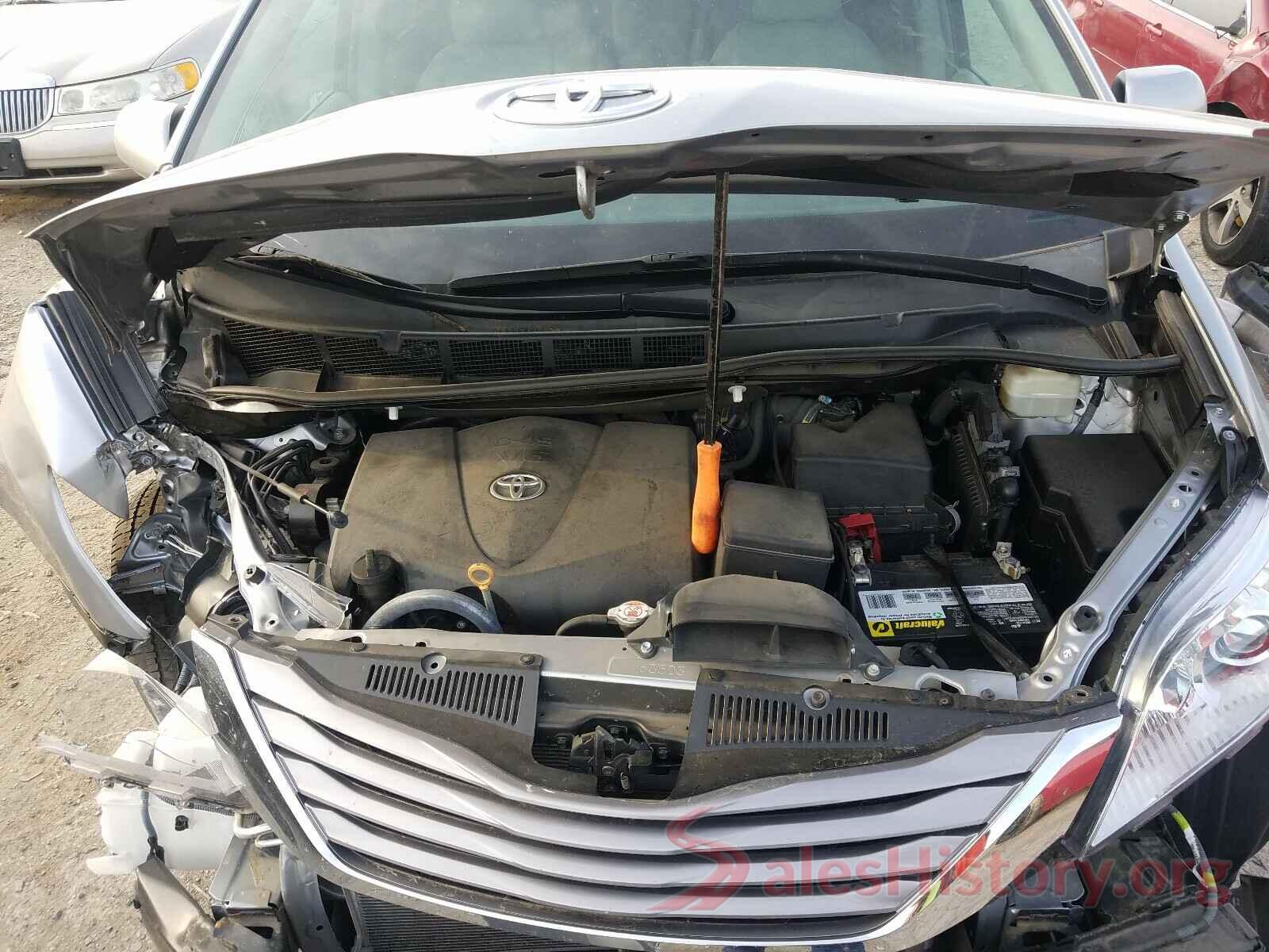 5TDYZ3DC9HS810654 2017 TOYOTA SIENNA