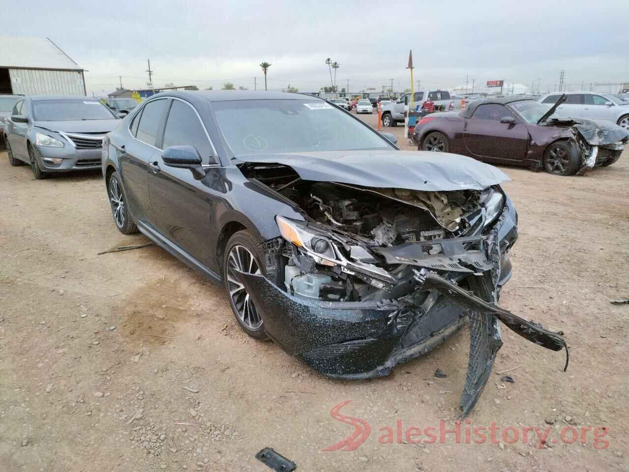 4T1B11HK4JU661876 2018 TOYOTA CAMRY