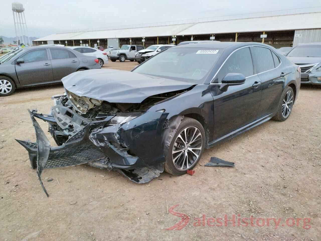 4T1B11HK4JU661876 2018 TOYOTA CAMRY