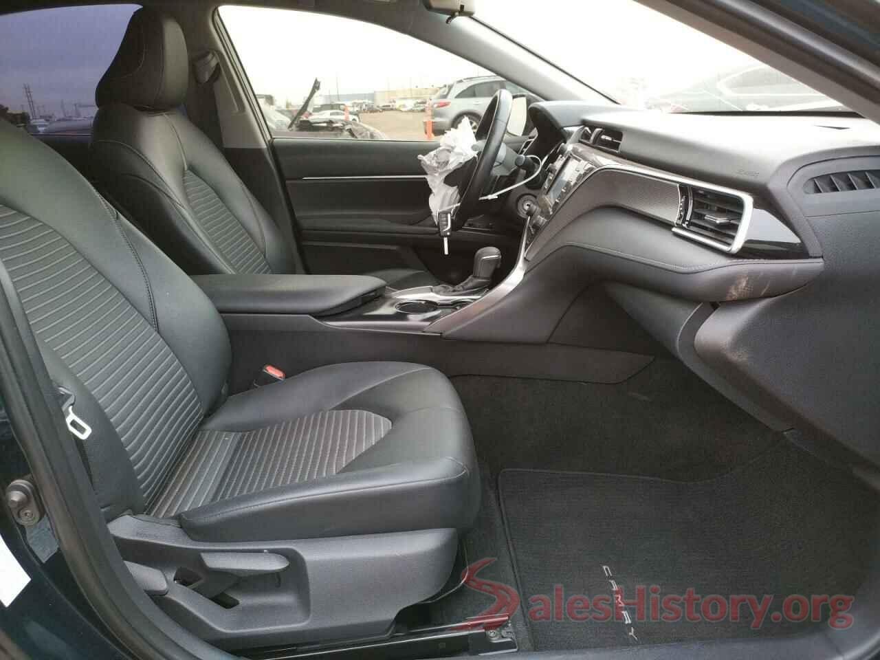 4T1B11HK4JU661876 2018 TOYOTA CAMRY