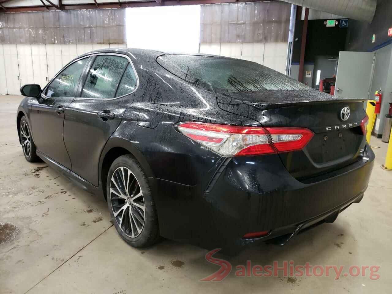 4T1B11HK6JU626479 2018 TOYOTA CAMRY