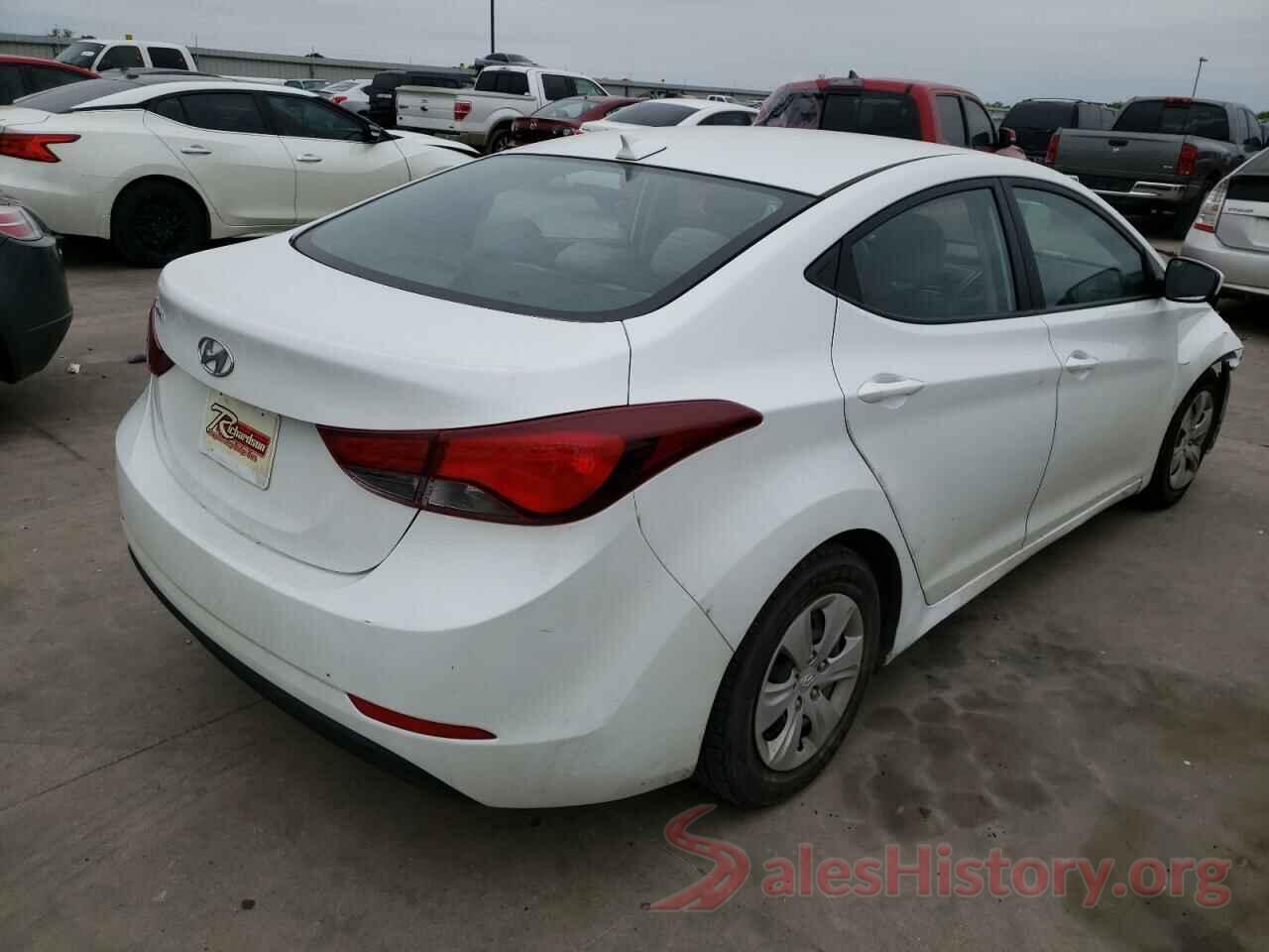 5NPDH4AE8GH753008 2016 HYUNDAI ELANTRA