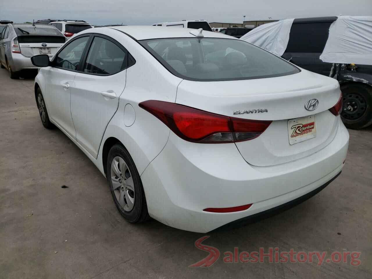 5NPDH4AE8GH753008 2016 HYUNDAI ELANTRA