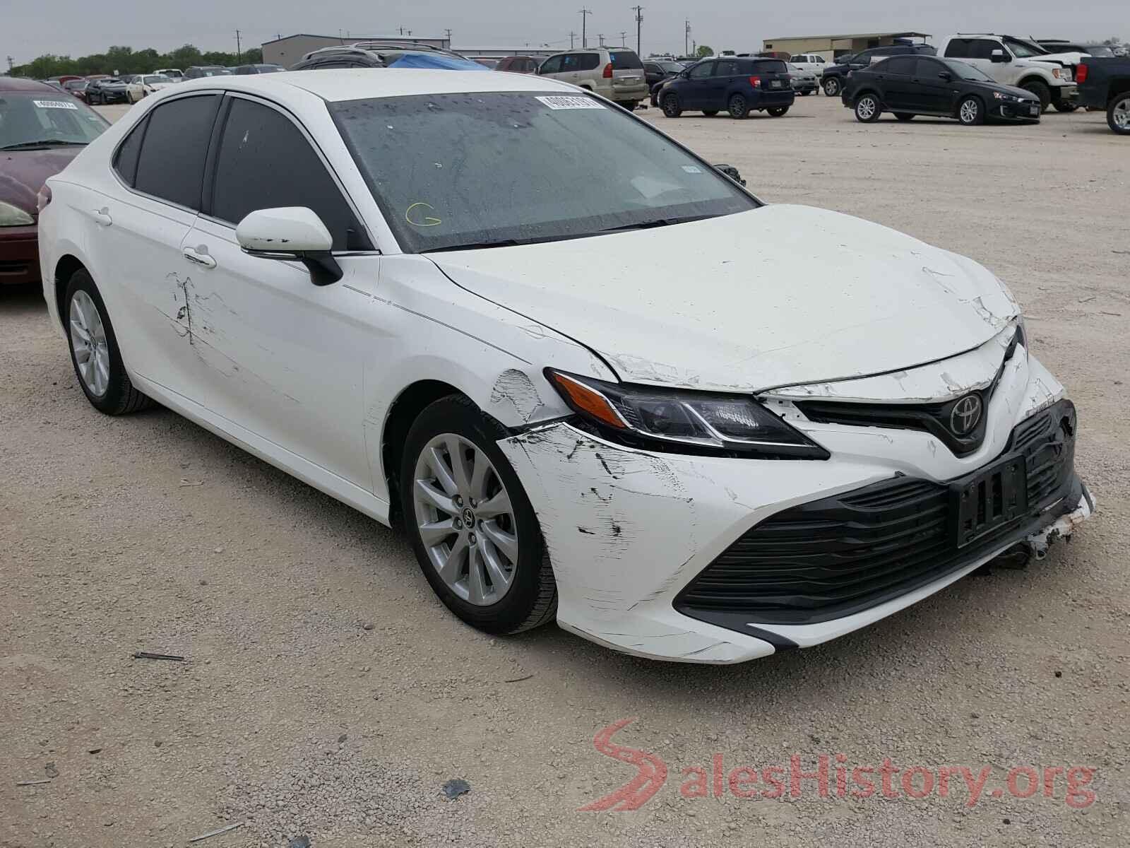 JTNB11HK0J3021881 2018 TOYOTA CAMRY