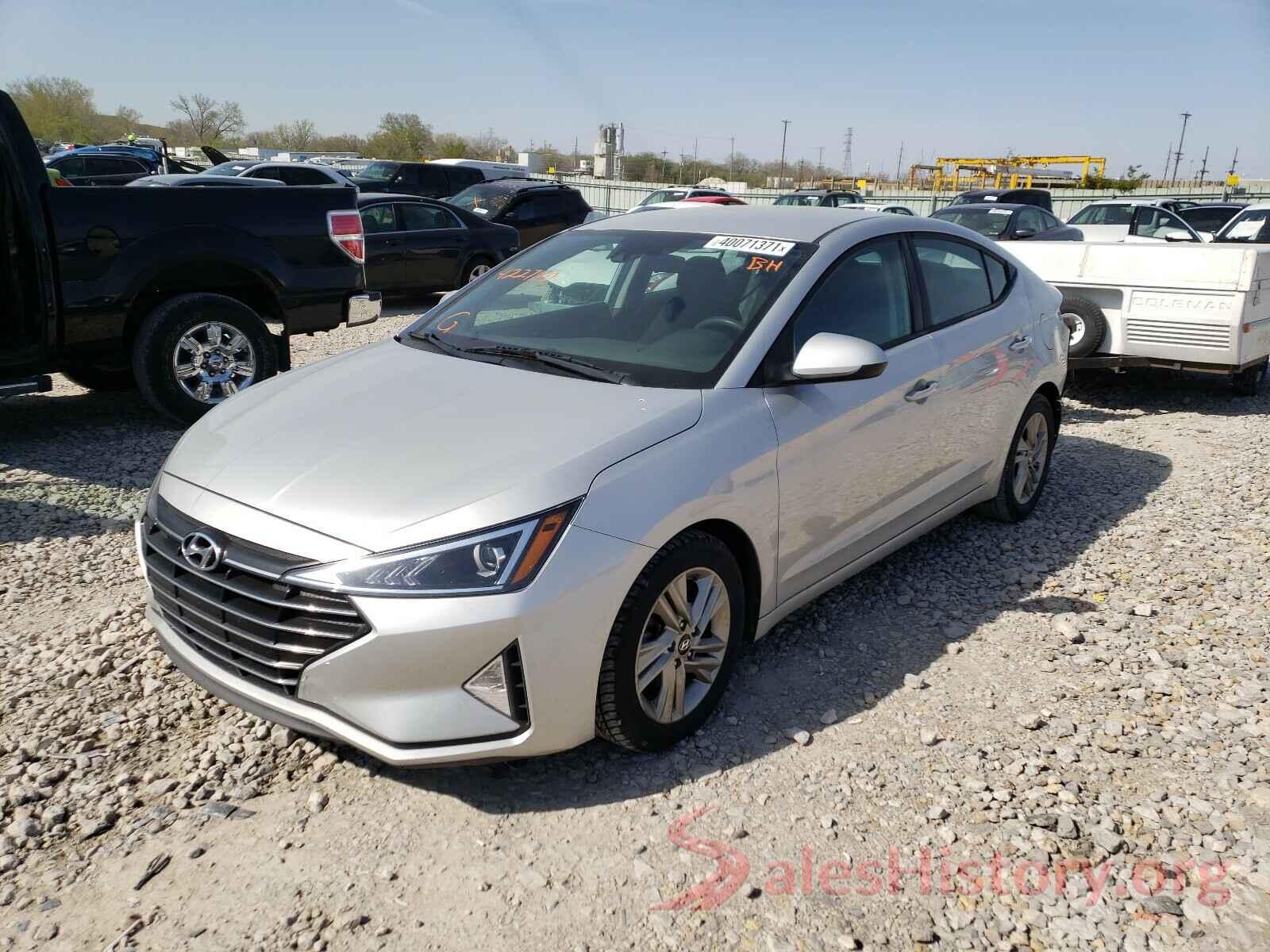 5NPD84LFXKH422770 2019 HYUNDAI ELANTRA