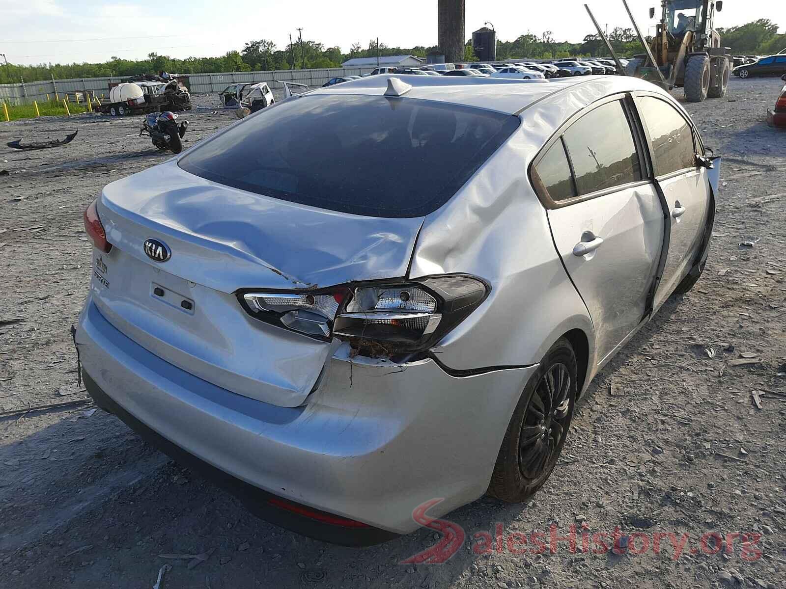 3KPFK4A7XHE050303 2017 KIA FORTE