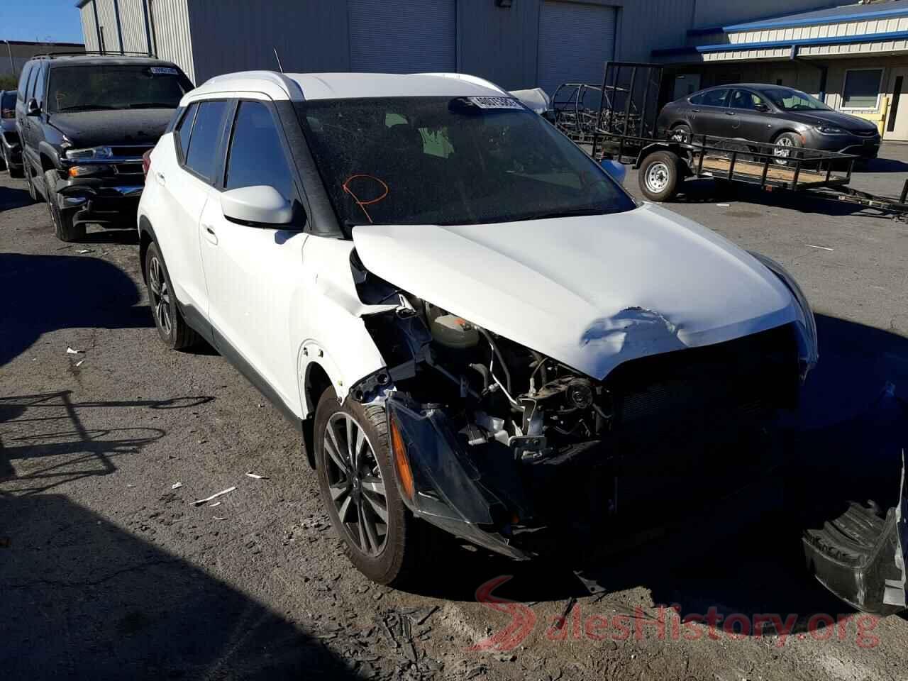 3N1CP5CUXJL545425 2018 NISSAN KICKS