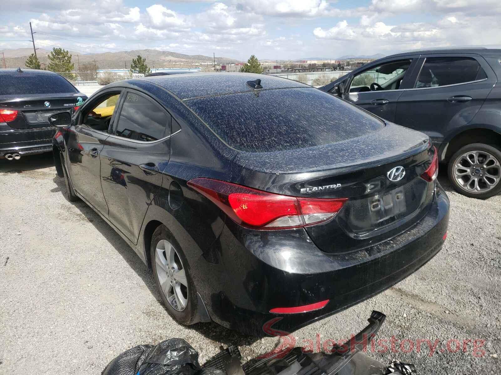 5NPDH4AE8GH679945 2016 HYUNDAI ELANTRA