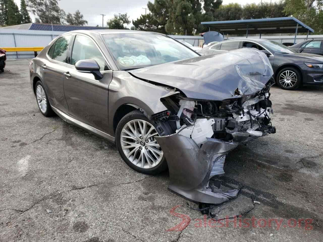 4T1B11HK4JU045739 2018 TOYOTA CAMRY