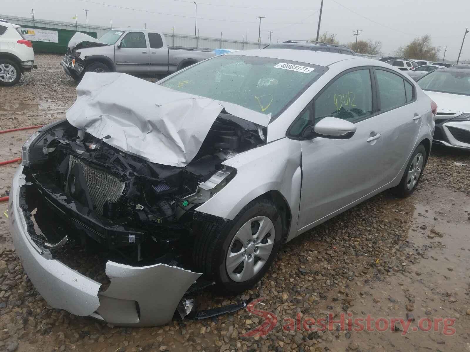 3KPFK4A79JE165030 2018 KIA FORTE