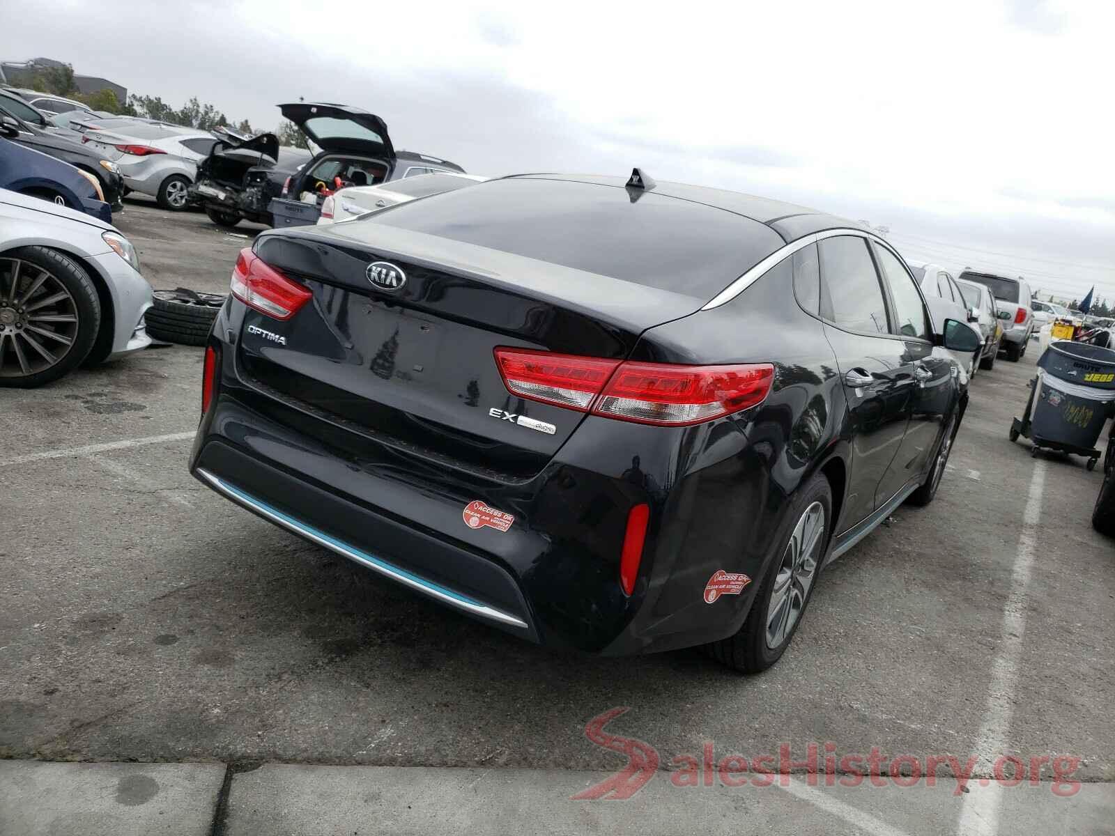 KNAGV4LD8J5025073 2018 KIA OPTIMA