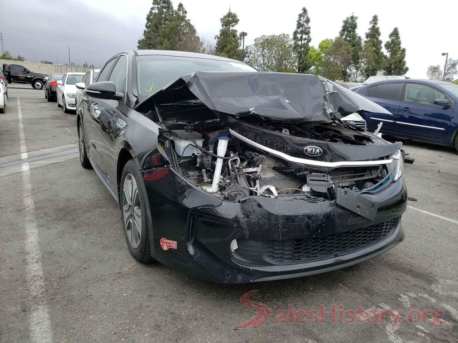 KNAGV4LD8J5025073 2018 KIA OPTIMA