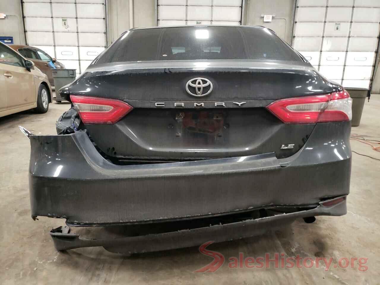 4T1B11HK6JU513857 2018 TOYOTA CAMRY