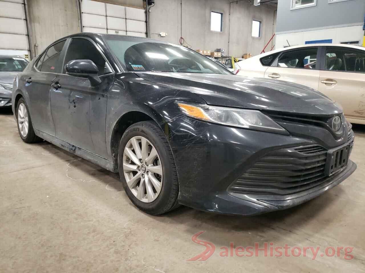 4T1B11HK6JU513857 2018 TOYOTA CAMRY