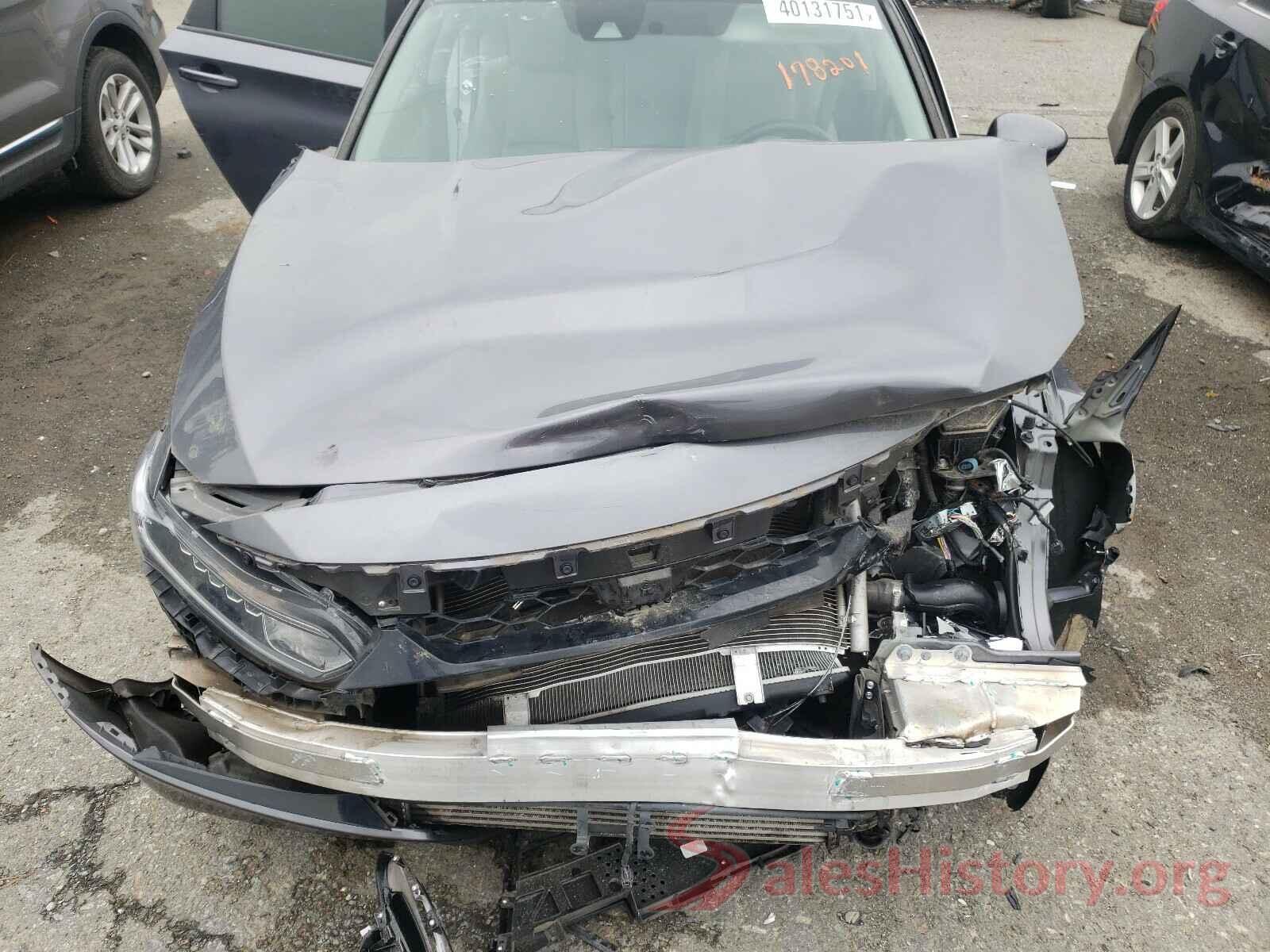 1HGCV1F17JA178201 2018 HONDA ACCORD