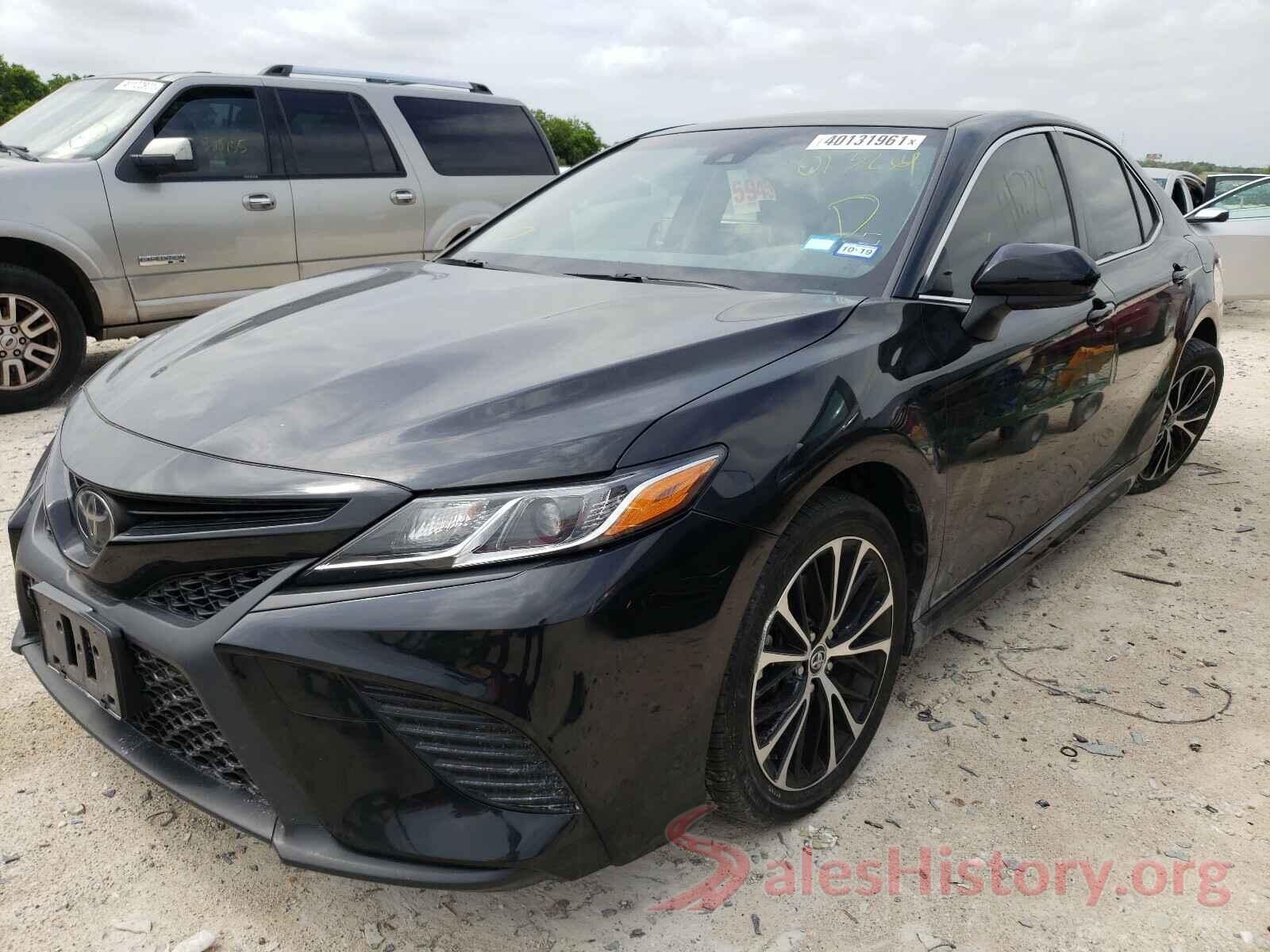 JTNB11HK2J3013264 2018 TOYOTA CAMRY