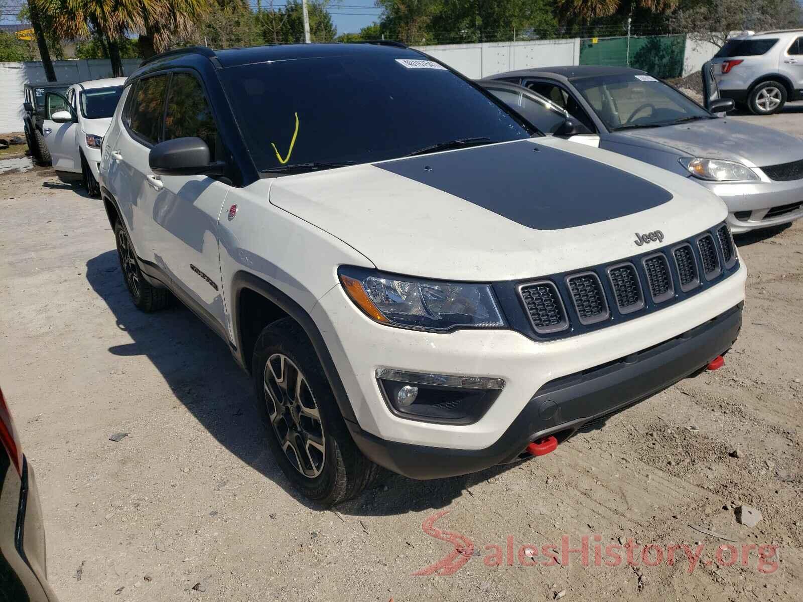 3C4NJDDB2KT752648 2019 JEEP COMPASS