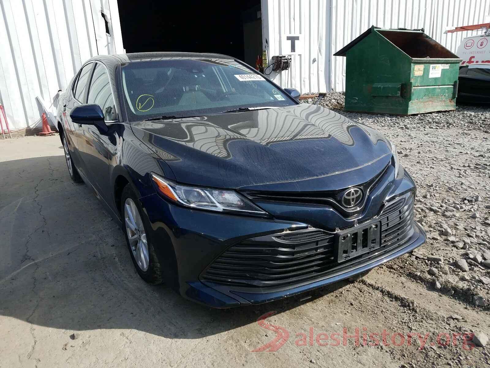 4T1B11HK3JU529319 2018 TOYOTA CAMRY