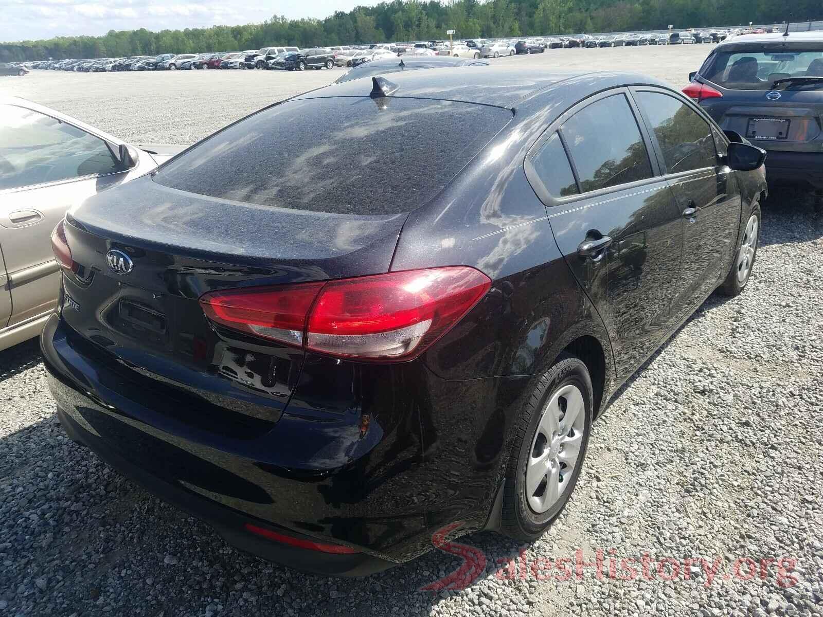 3KPFK4A75JE228978 2018 KIA FORTE