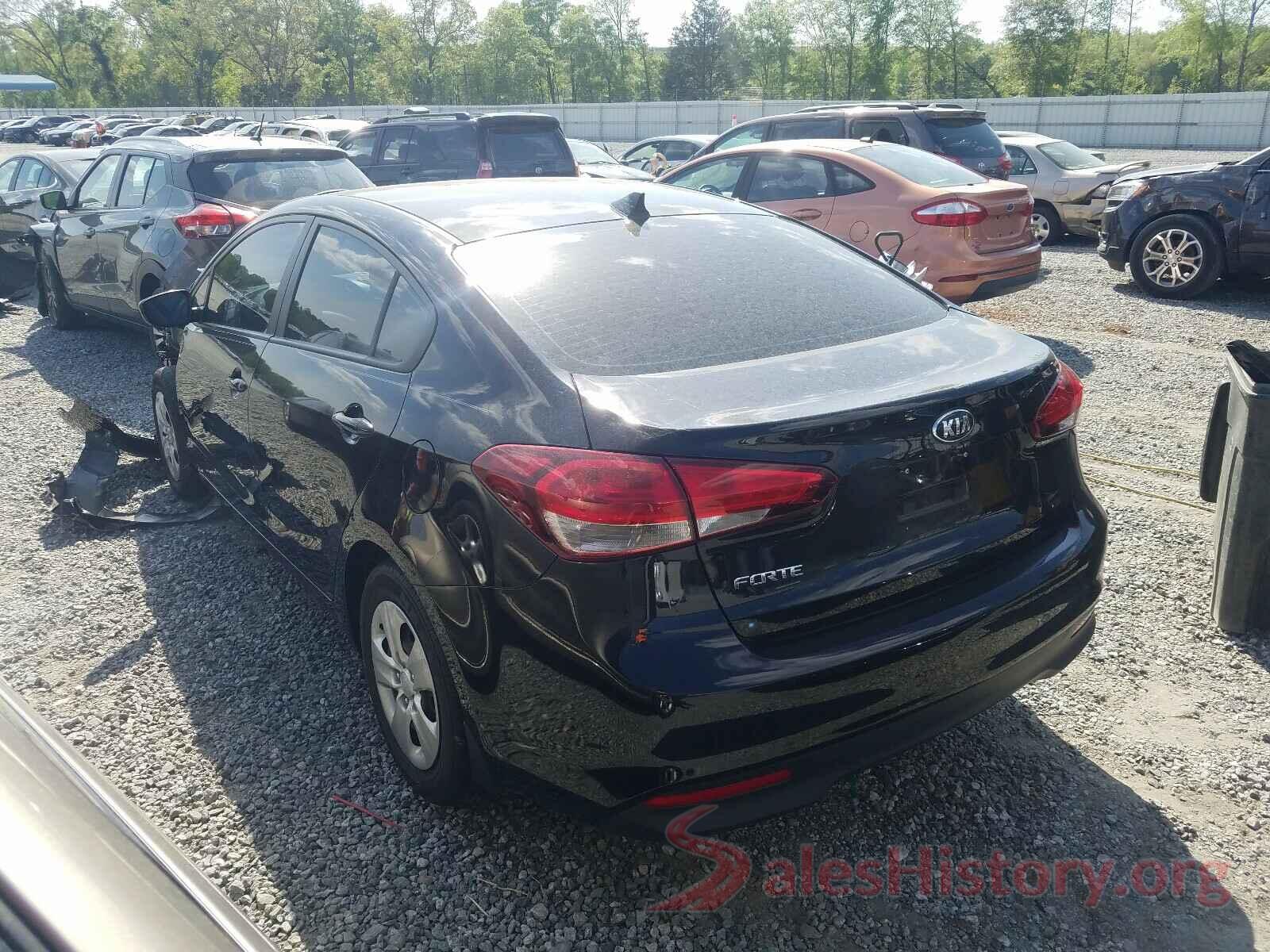 3KPFK4A75JE228978 2018 KIA FORTE