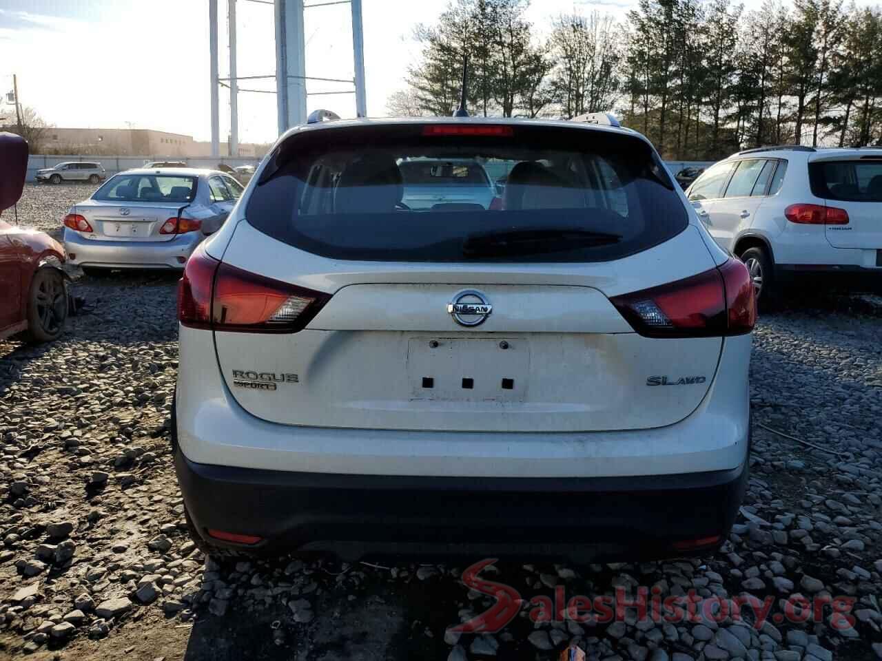 JN1BJ1CR0JW285368 2018 NISSAN ROGUE