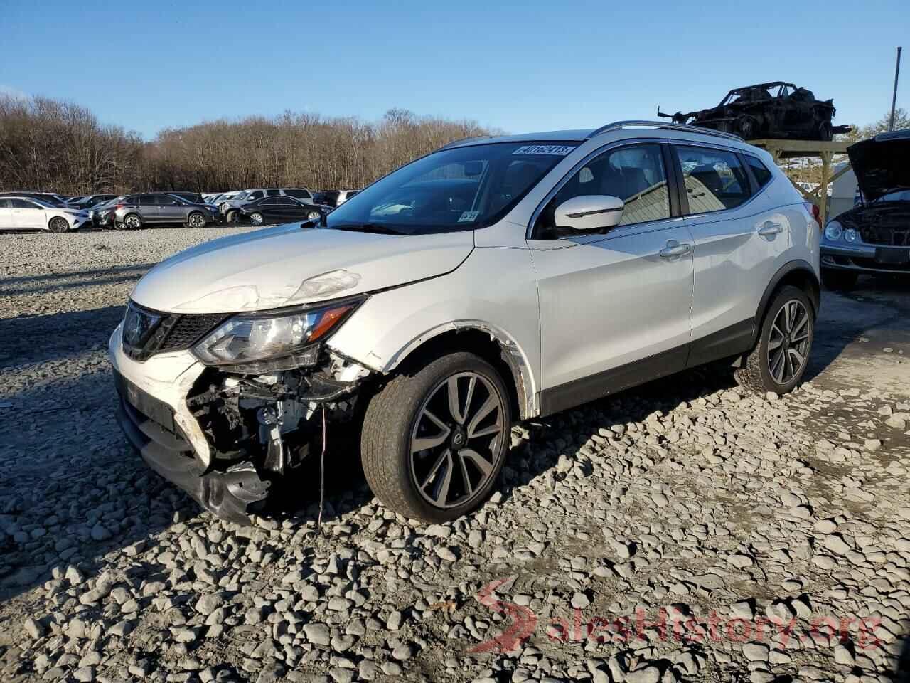 JN1BJ1CR0JW285368 2018 NISSAN ROGUE