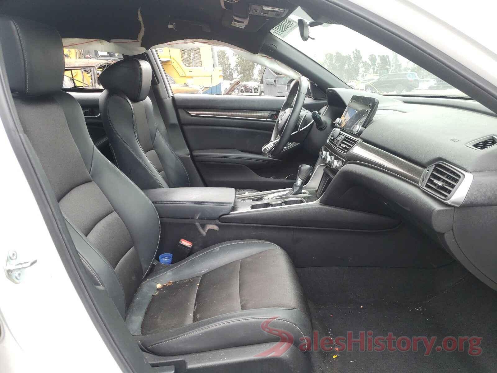 1HGCV1F32JA204351 2018 HONDA ACCORD