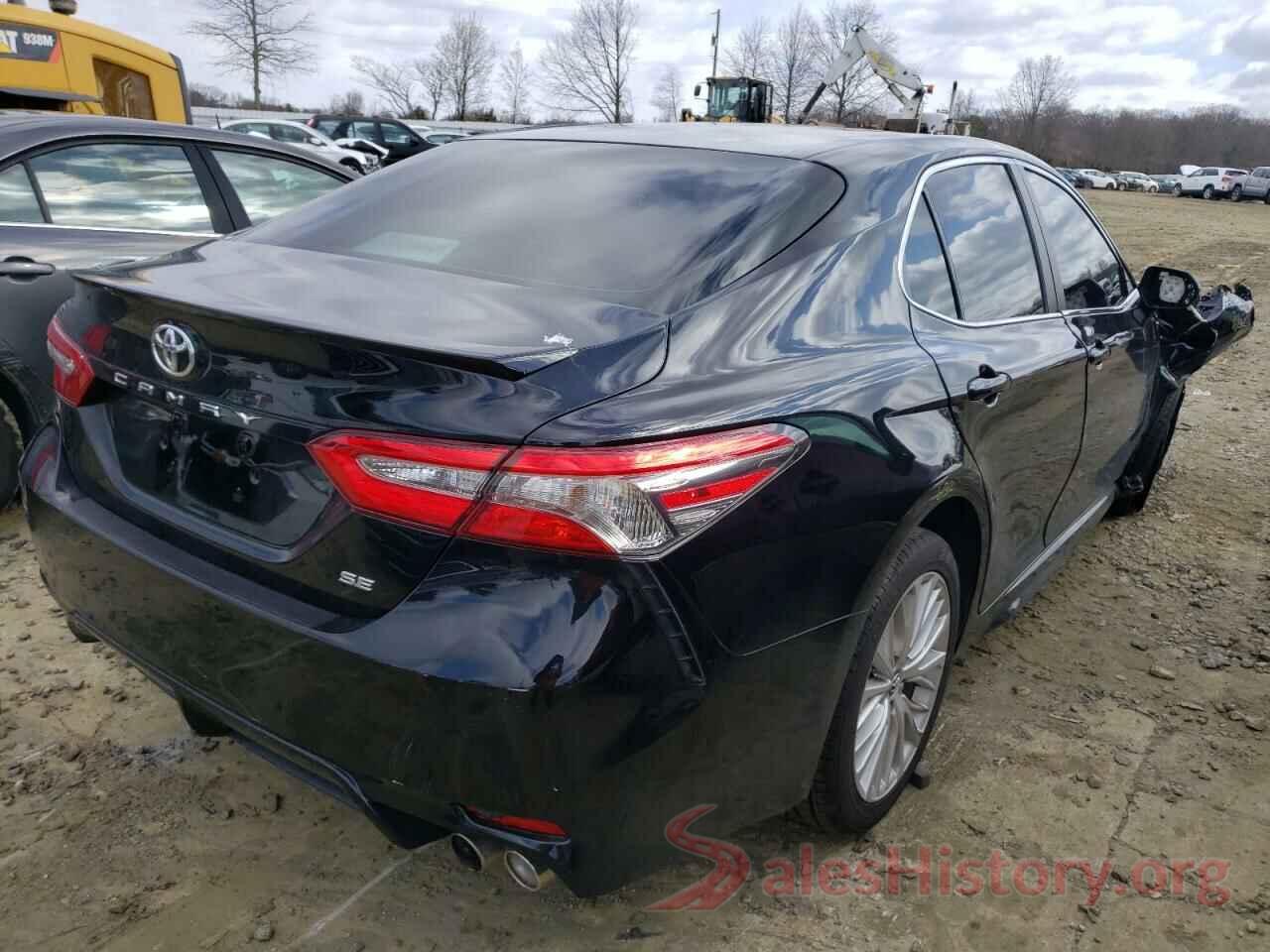 4T1B11HK2JU588264 2018 TOYOTA CAMRY