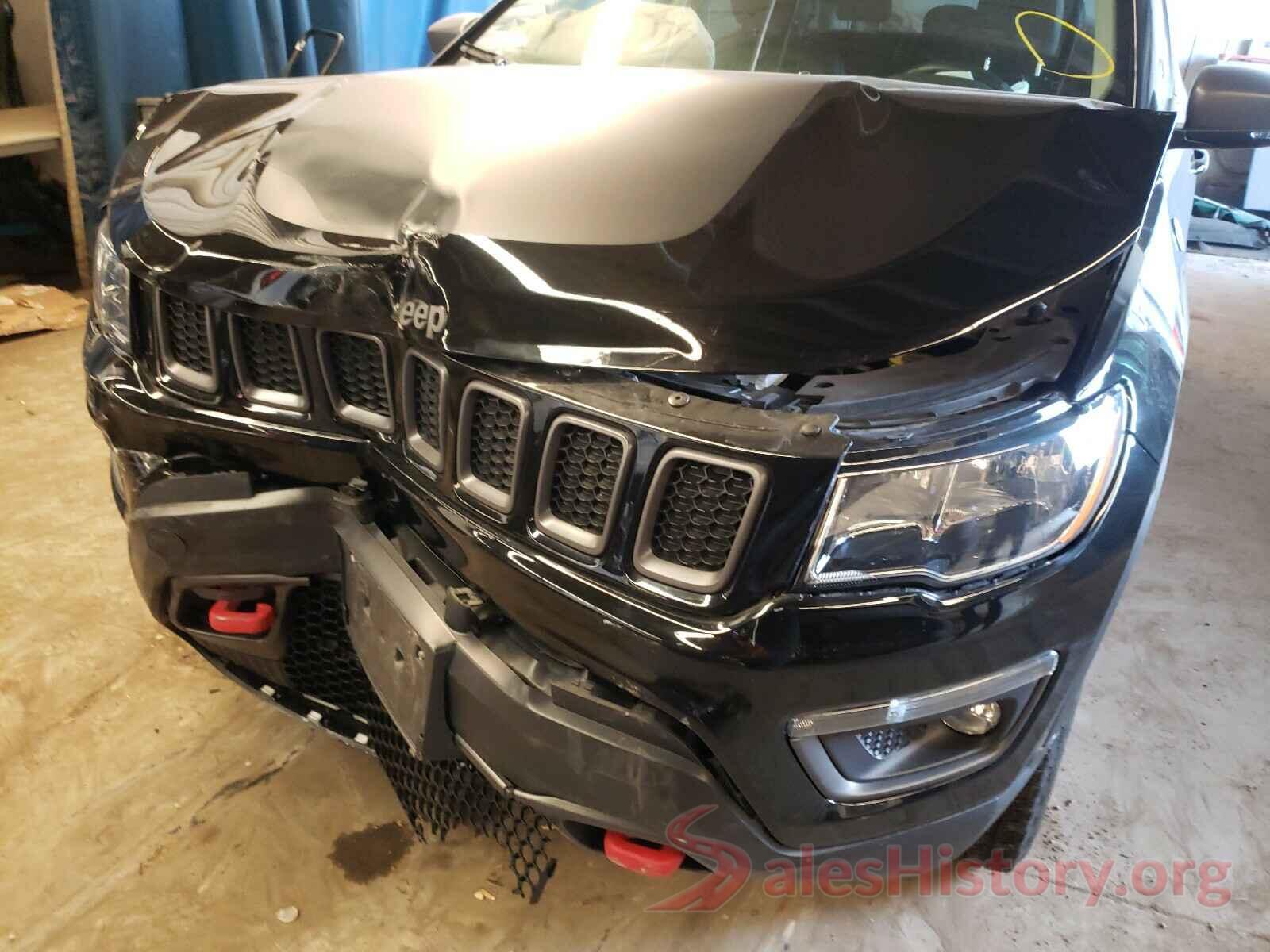 3C4NJDDB9KT848177 2019 JEEP COMPASS