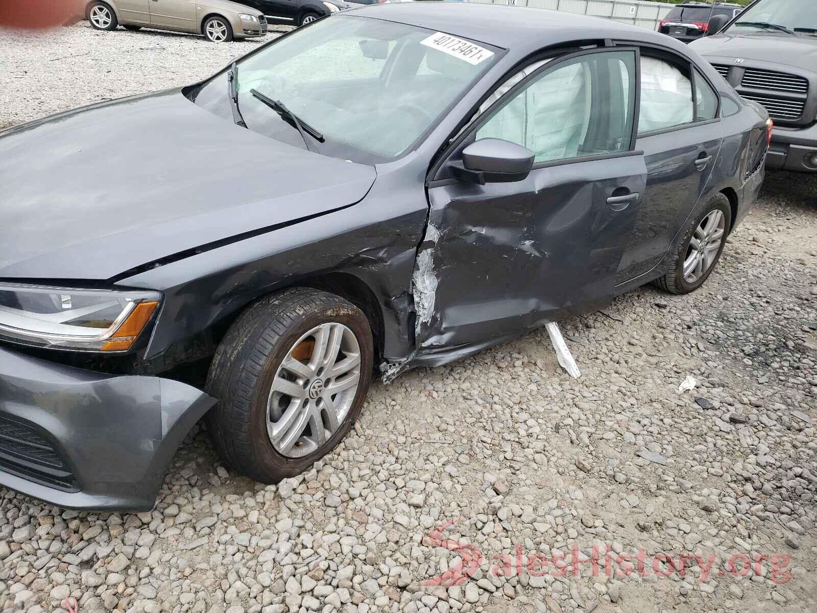 3VW2B7AJ2JM235983 2018 VOLKSWAGEN JETTA