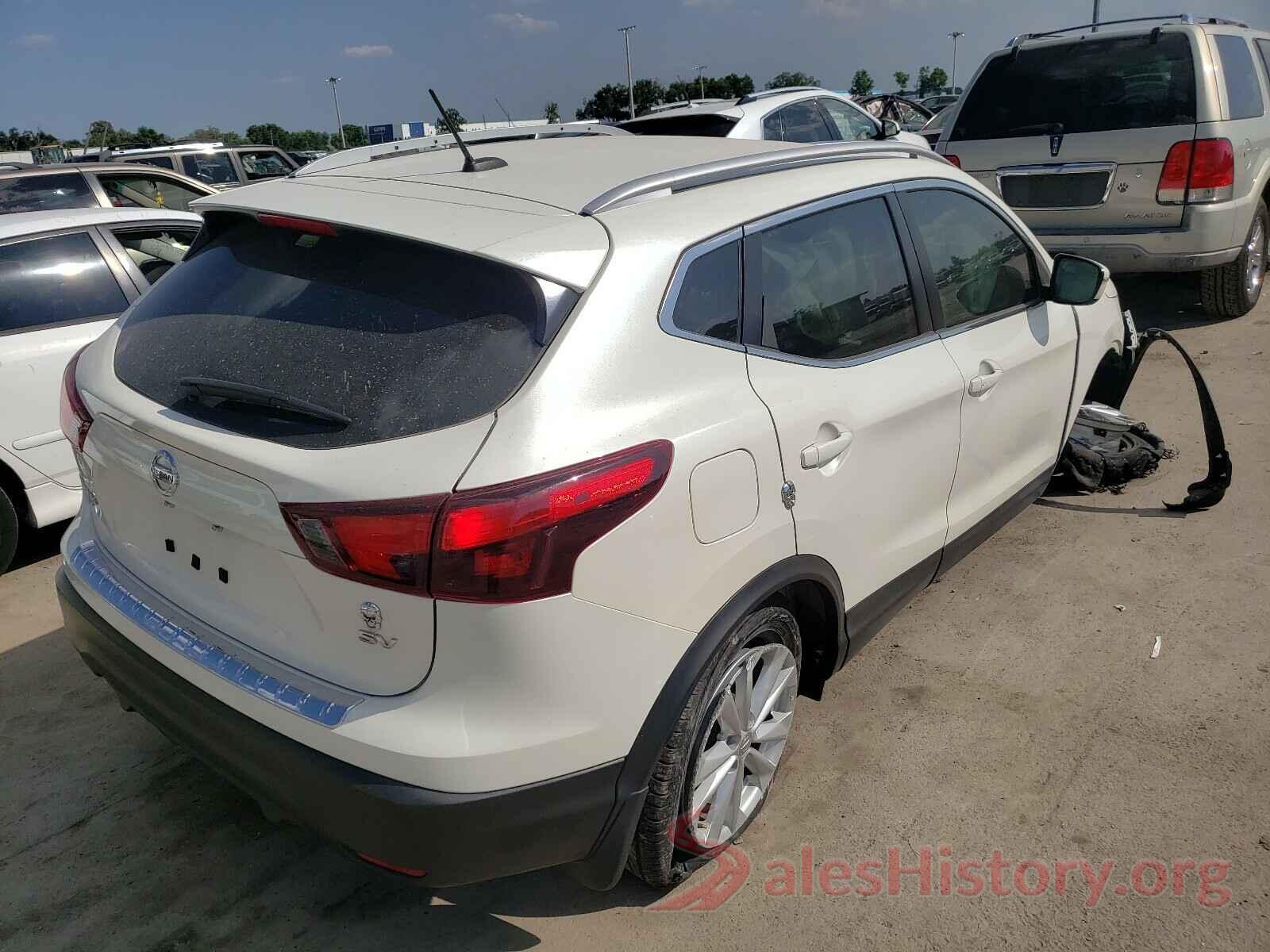 JN1BJ1CP6JW161975 2018 NISSAN ROGUE