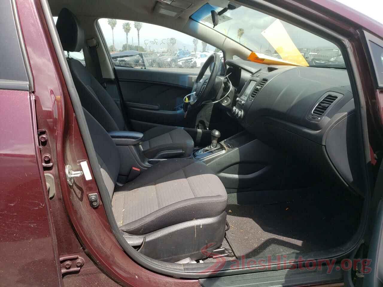 3KPFL4A77JE179277 2018 KIA FORTE