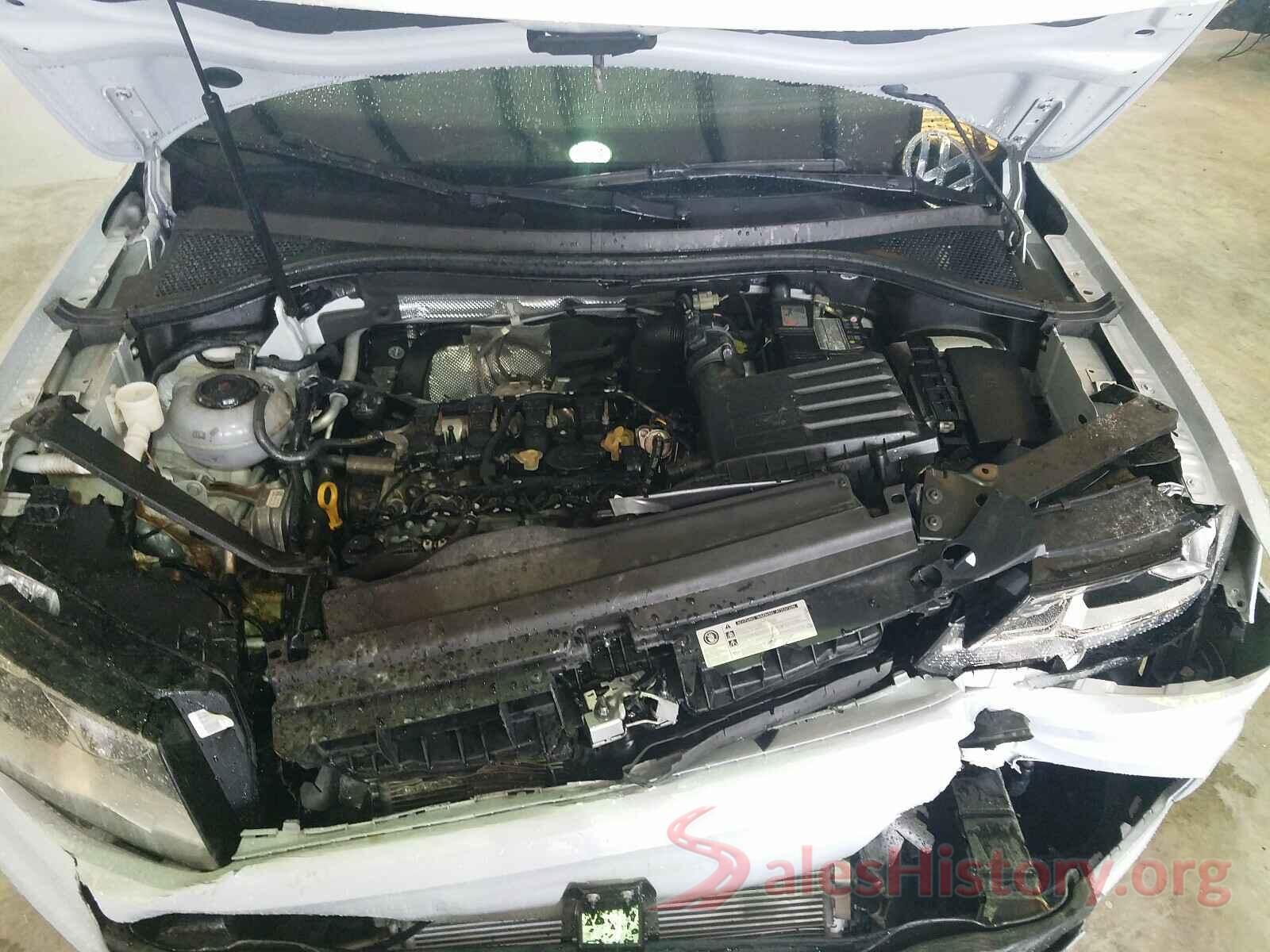 3VV1B7AX0JM059701 2018 VOLKSWAGEN TIGUAN