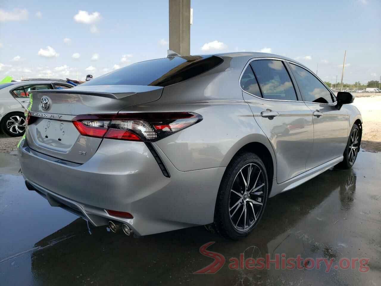 4T1G11AKXNU656722 2022 TOYOTA CAMRY