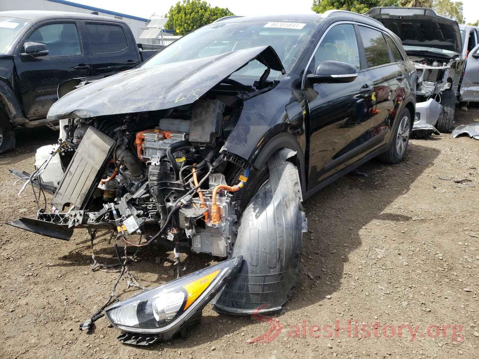 KNDCD3LD7K5260936 2019 KIA NIRO