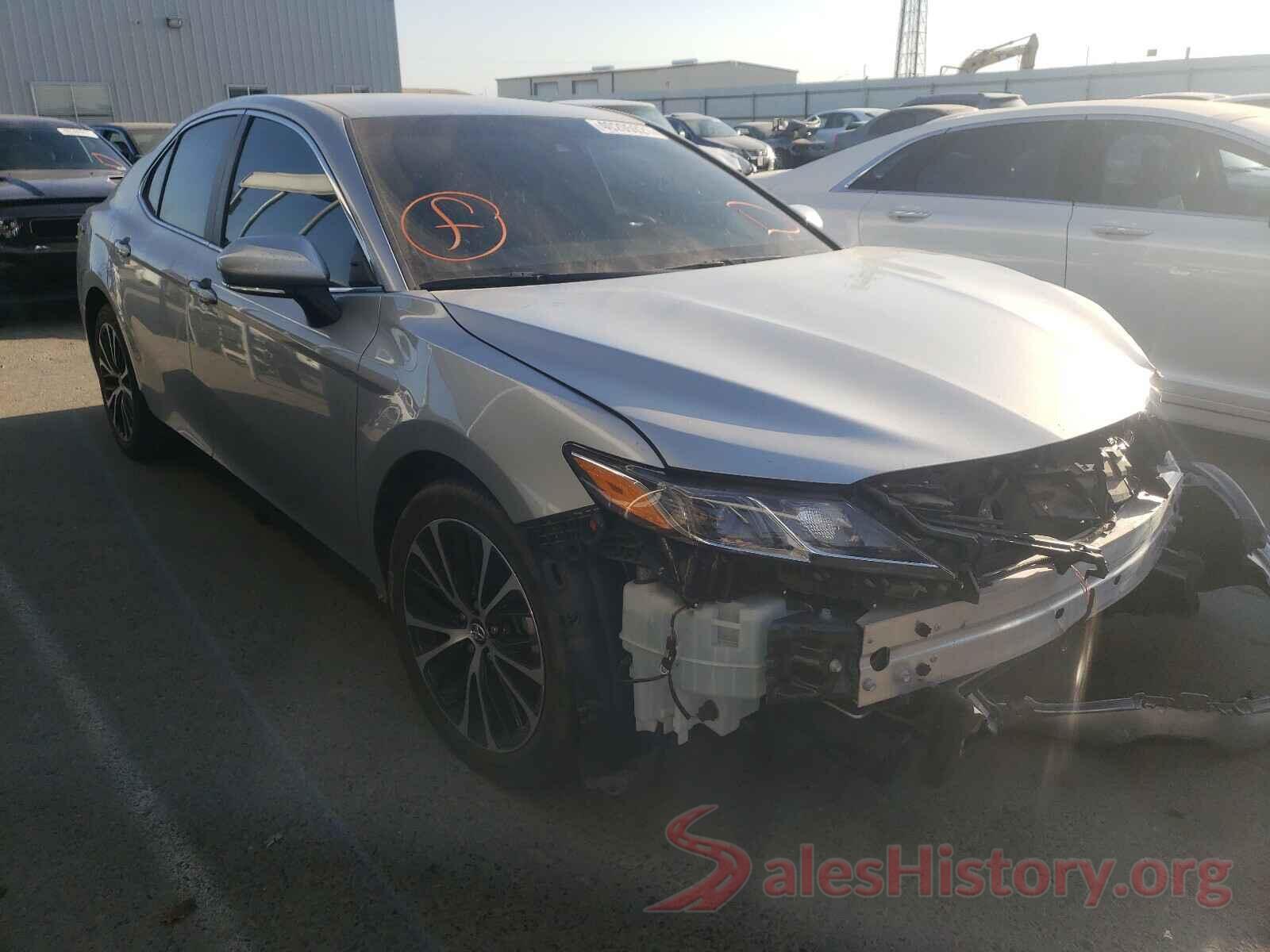 4T1B11HK7JU539884 2018 TOYOTA CAMRY