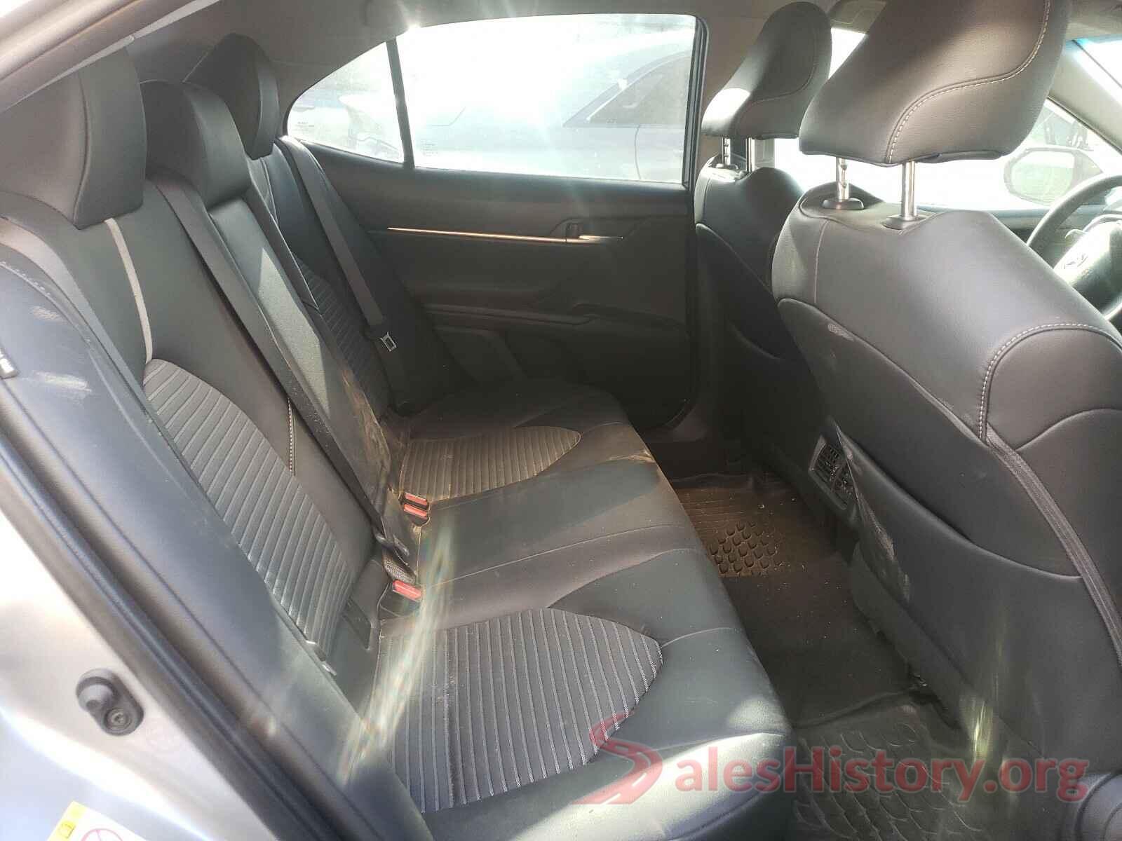 4T1B11HK7JU539884 2018 TOYOTA CAMRY